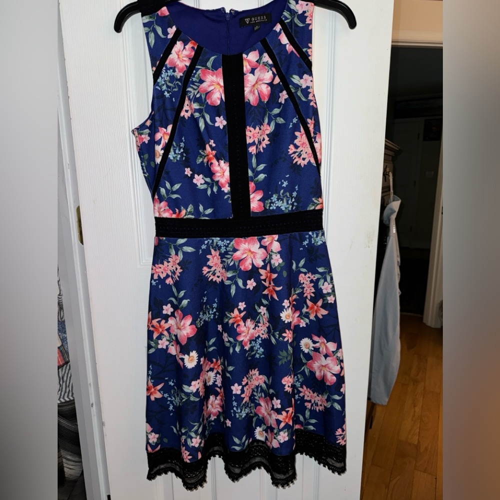 Women’s midi Guess floral dress with lace trim in size 6